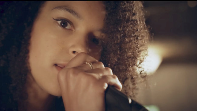 Kizzy Crawford - Waiting Game - Live